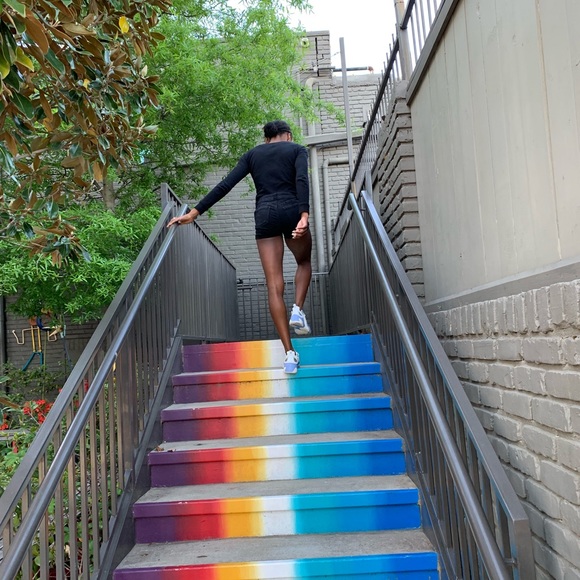 Meet your Posher, Raeven - Picture 1 of 1